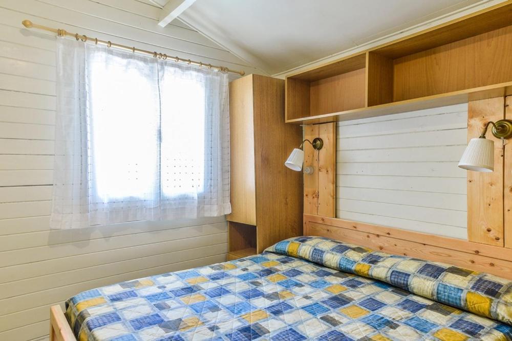 ホテル Conero Azzurro ヌマーナ 部屋 写真